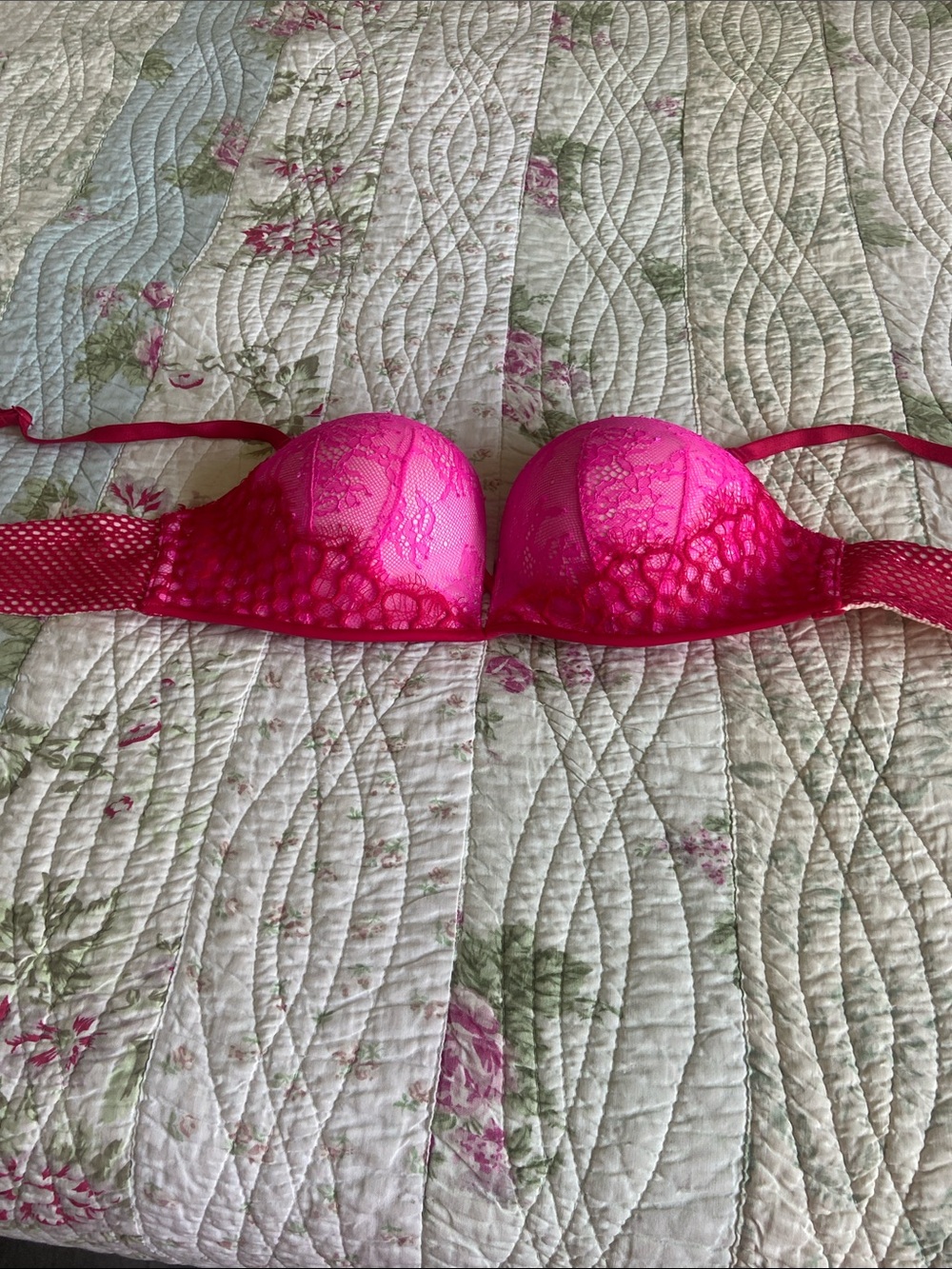 Women's Hot Pink Lace Push-Up Bra